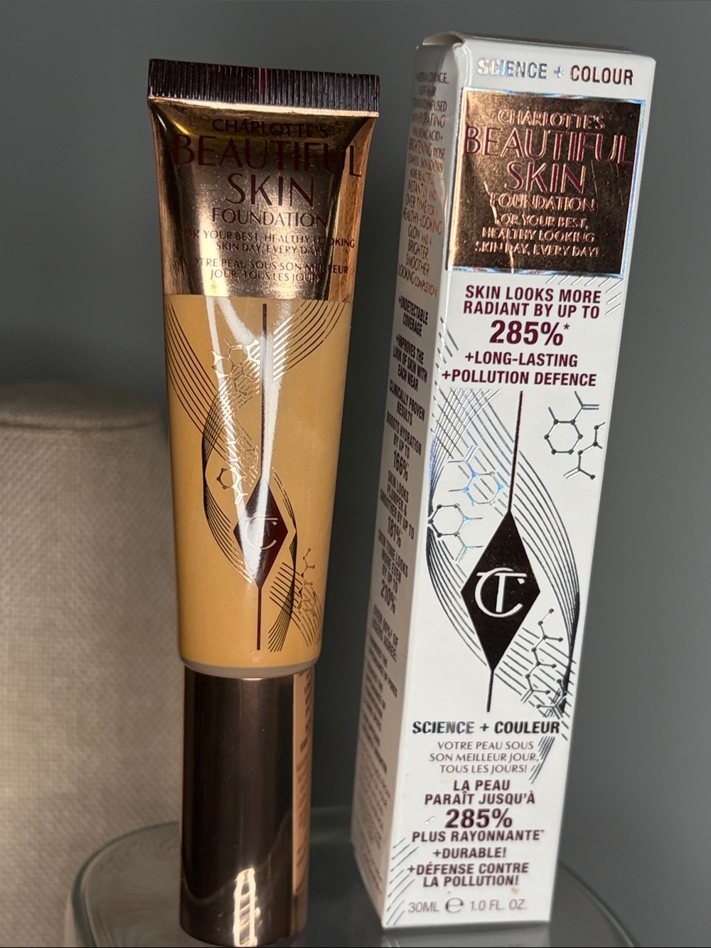 Charlotte Tilbury Beautiful Skin Foundation - shade 8 neutral